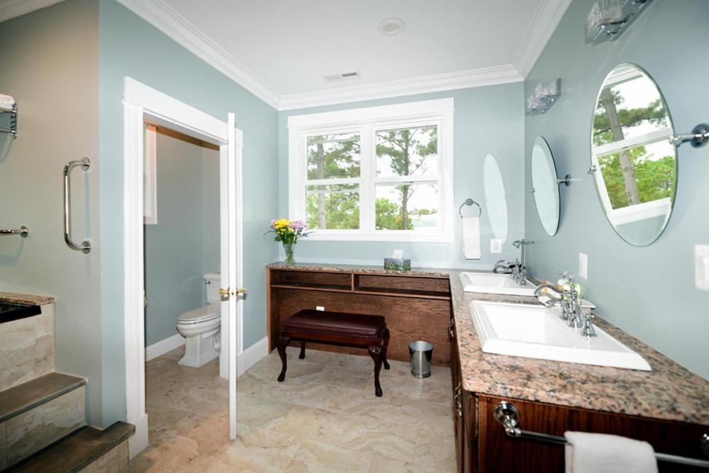 Deluxe Double Room interior